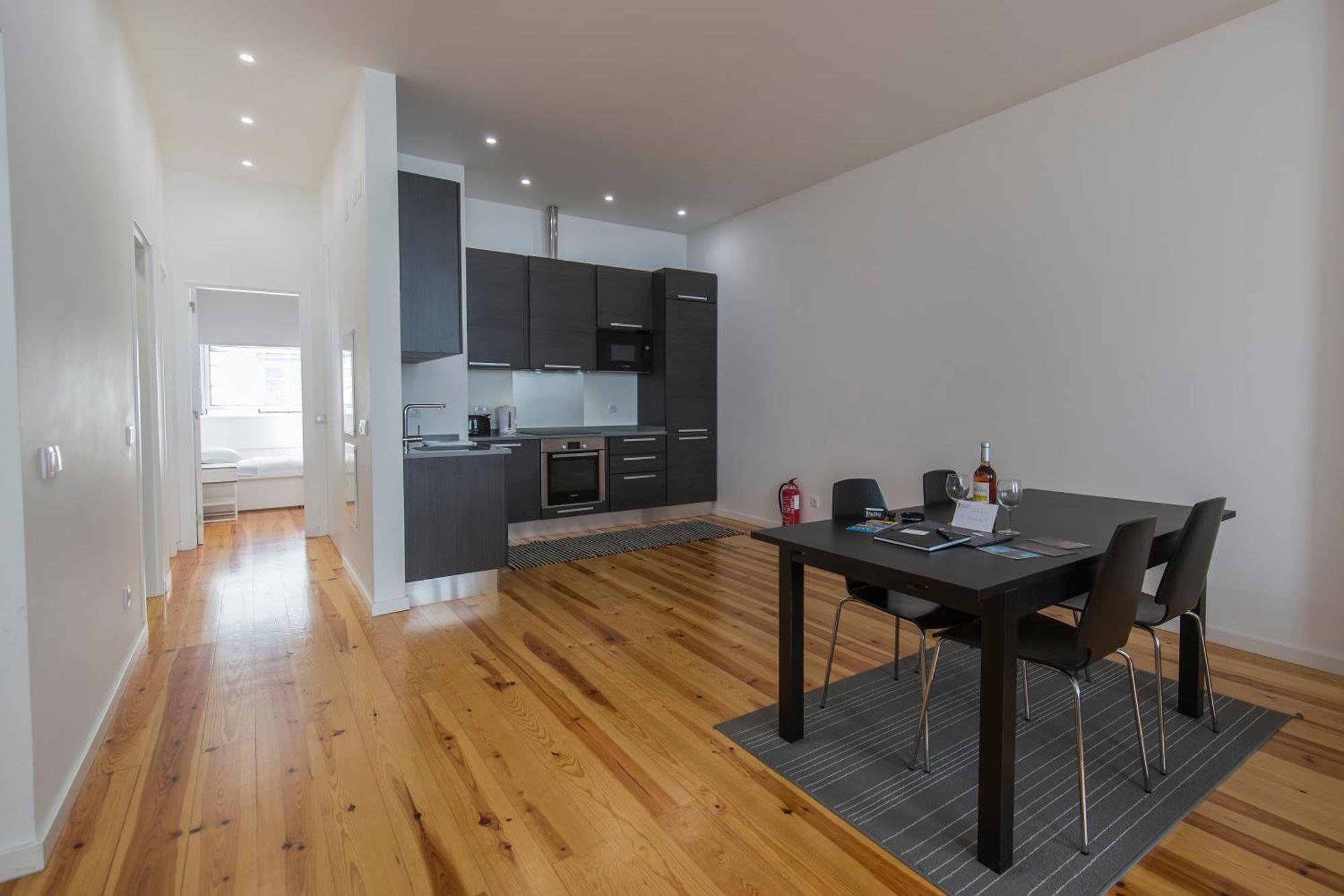 100 A - Central Lisbon Flat By Pink St. * Lisboa
