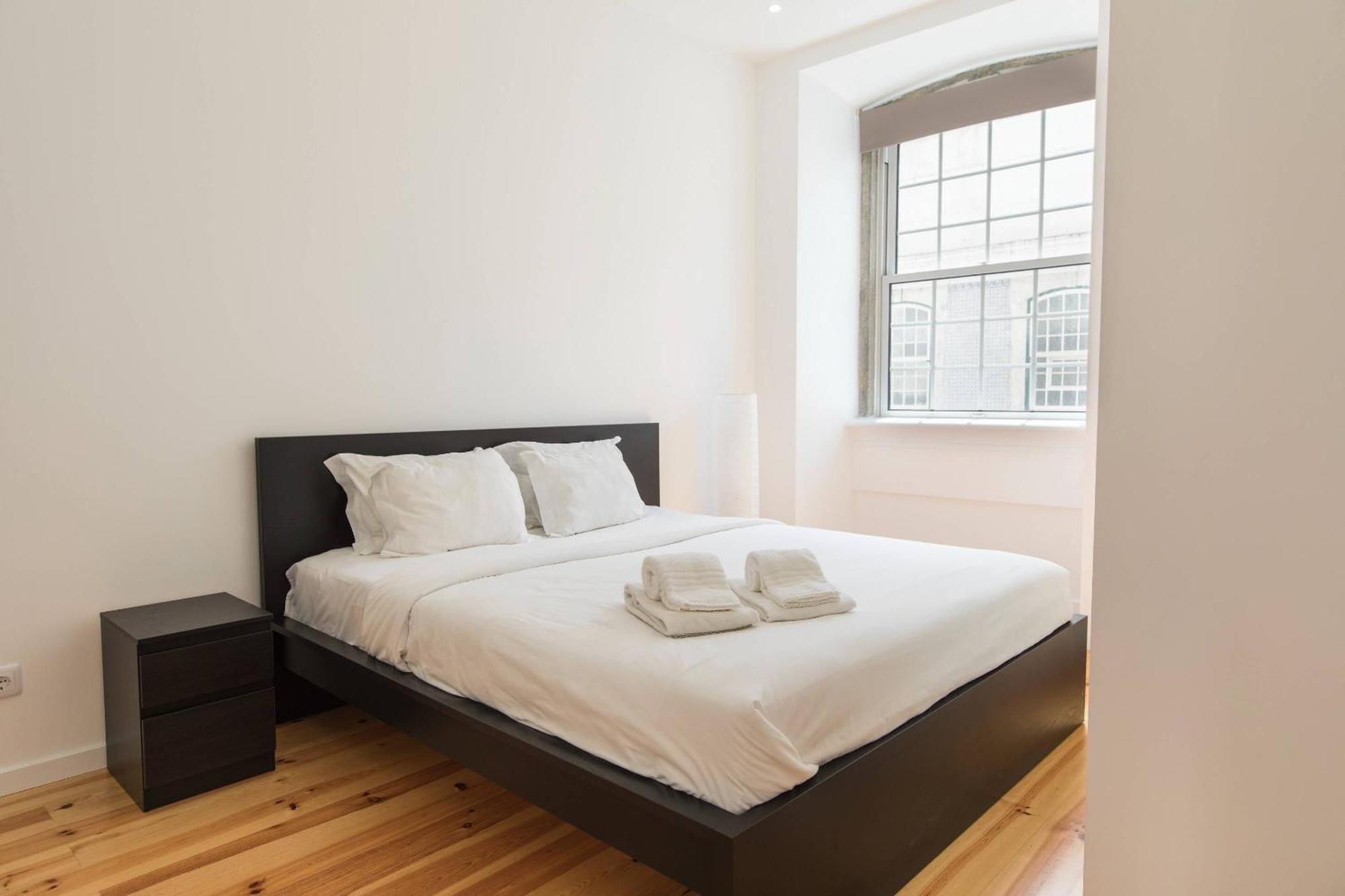 100 A - Central Lisbon Flat By Pink St. * Lisboa