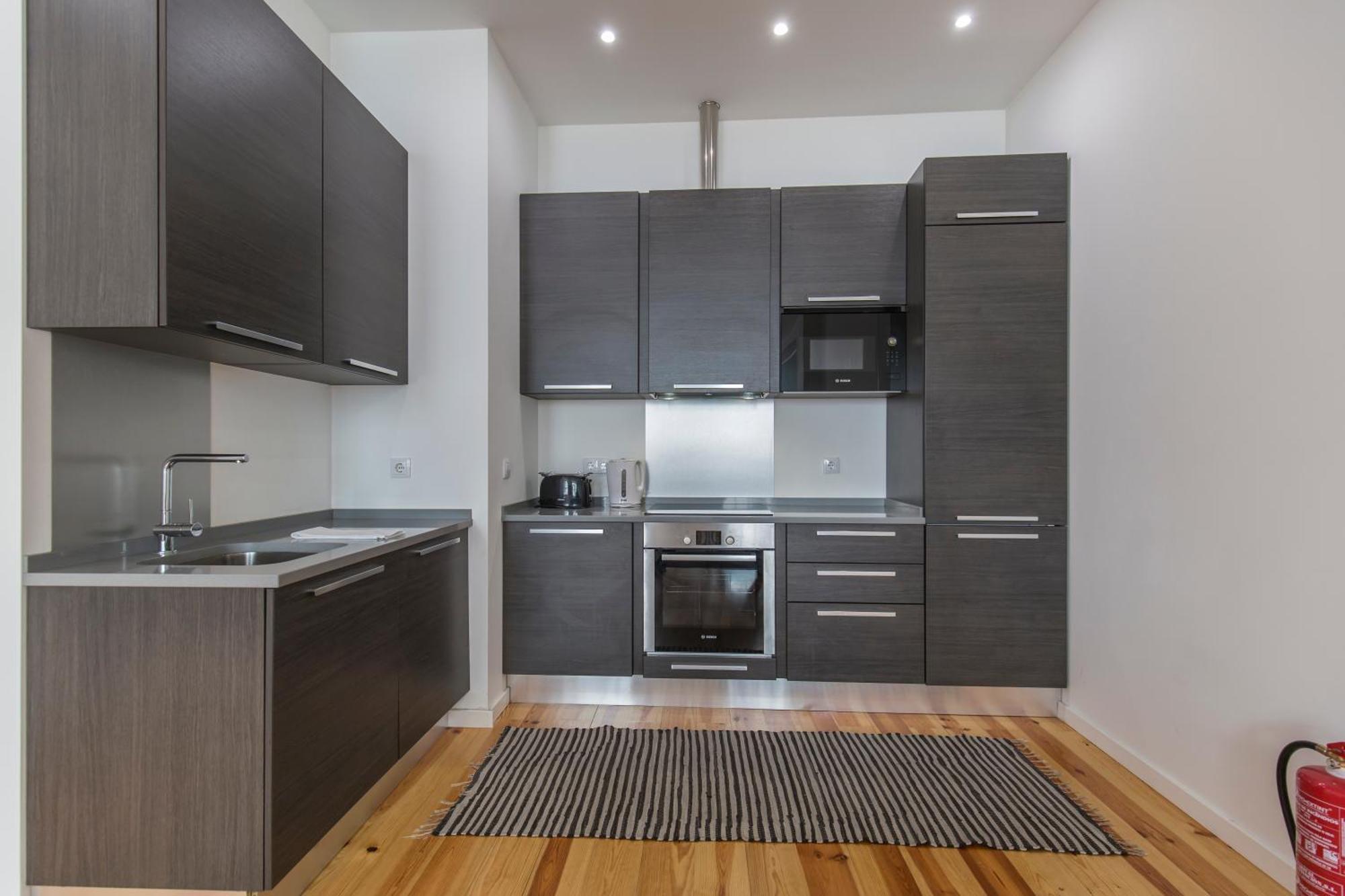 100 A - Central Lisbon Flat By Pink St. * Lissabon